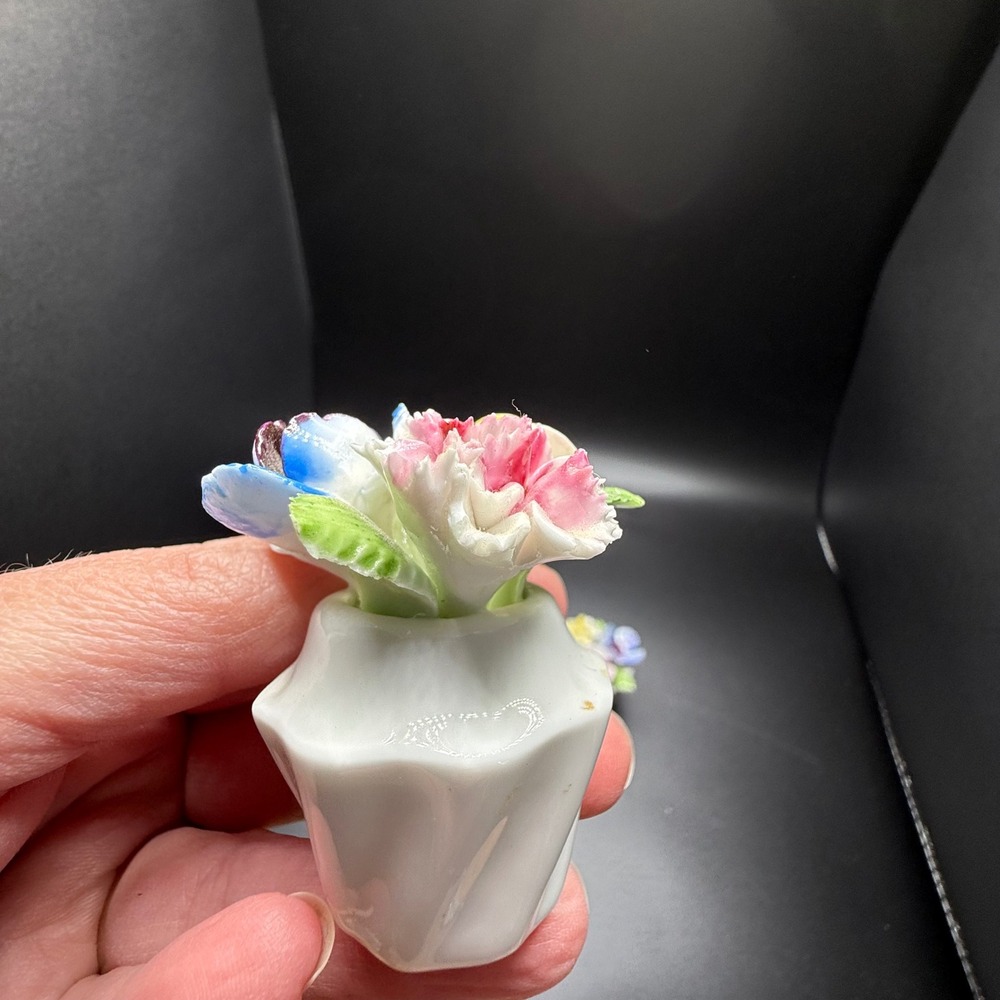 Royal Doulton Bone China Miniature Floral Set Wheelbarrow Vase Pot Made England - Picture 3 of 10